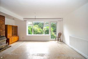 Photo 8- click for photo gallery